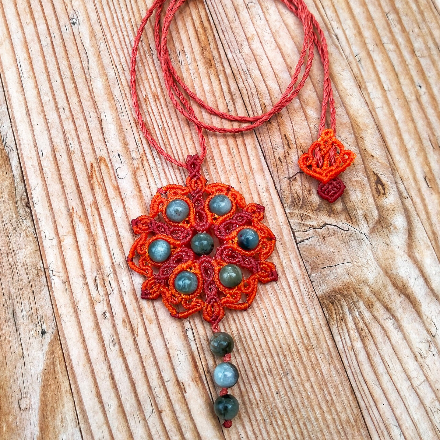 Collier "Horus" Macramé Œil de Faucon - Pierres Naturelles