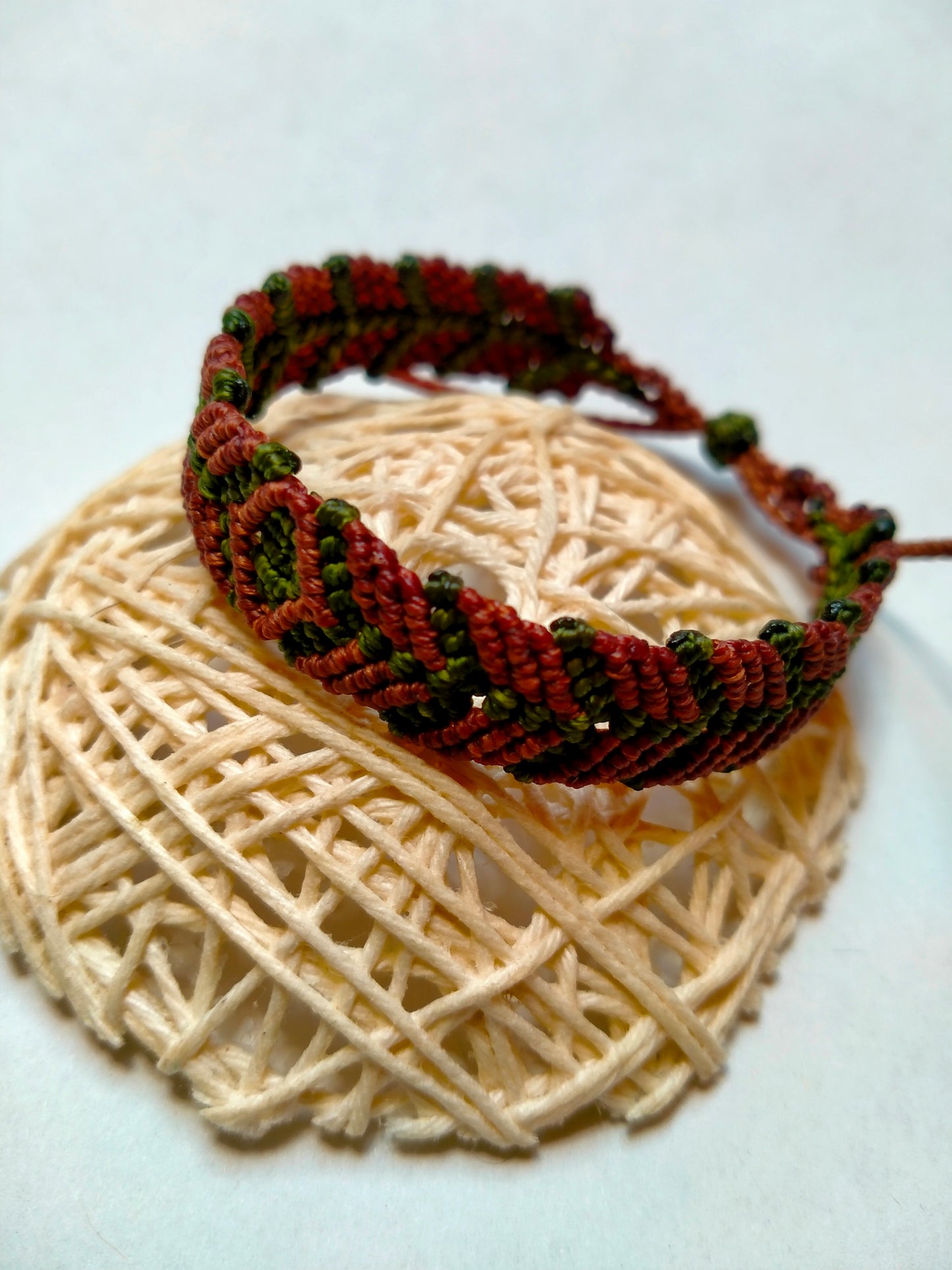 Bracelet "Malik" - Macramé Acajou Vert Kaki Fait Main - Au Gré des Idées