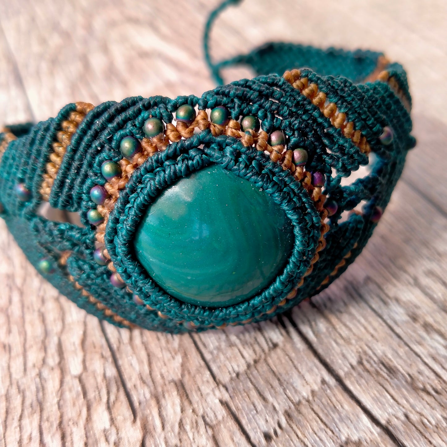 Bracelet "Mirage" - Manchette Macramé Vert Taupe Perles Rocaille