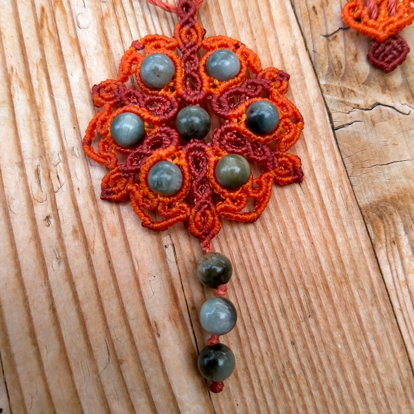 Collier "Horus" Macramé Œil de Faucon - Pierres Naturelles
