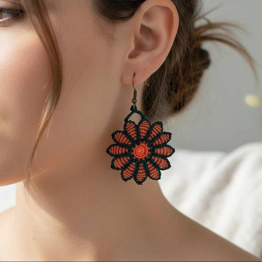 Boucles d'Oreilles "Dahlia" - Macramé Topaze Vert Canard