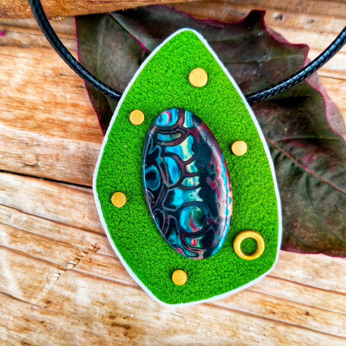 Collier "Olivia" - Pendentif Polygonal Argile Polymère - Au Gré des Idées