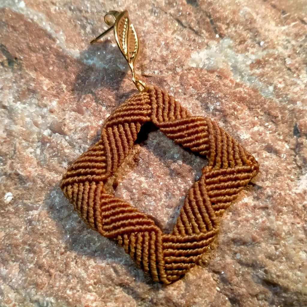 Boucles d'Oreilles "Camel" - Macramé Moderne