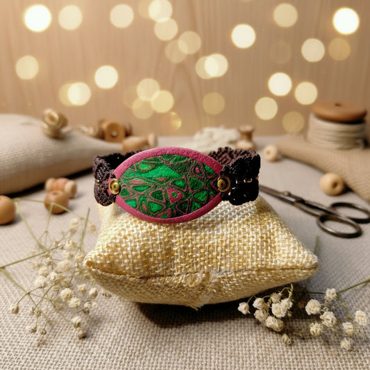Bracelet "Éclat" - Macramé Fil Chocolat Cabochon Rose Vert - Au Gré des Idées