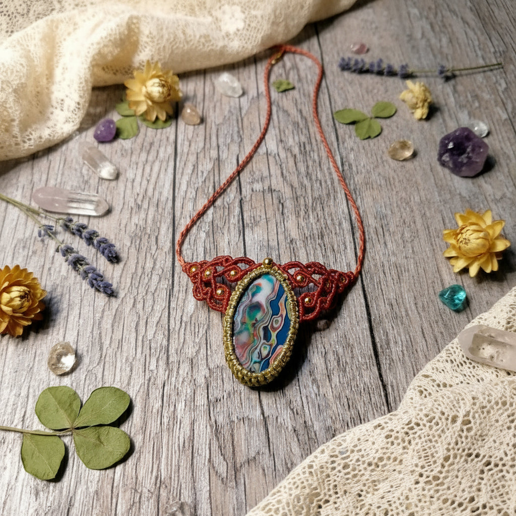 Collier "Sérénité" - Ras du Cou Macramé Cannelle Or - Au Gré des Idées